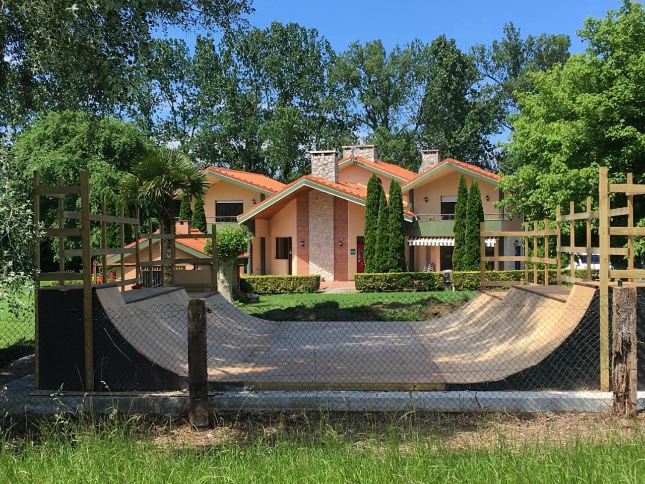 Somo Surfskate Hostel Castanedo  Екстер'єр фото